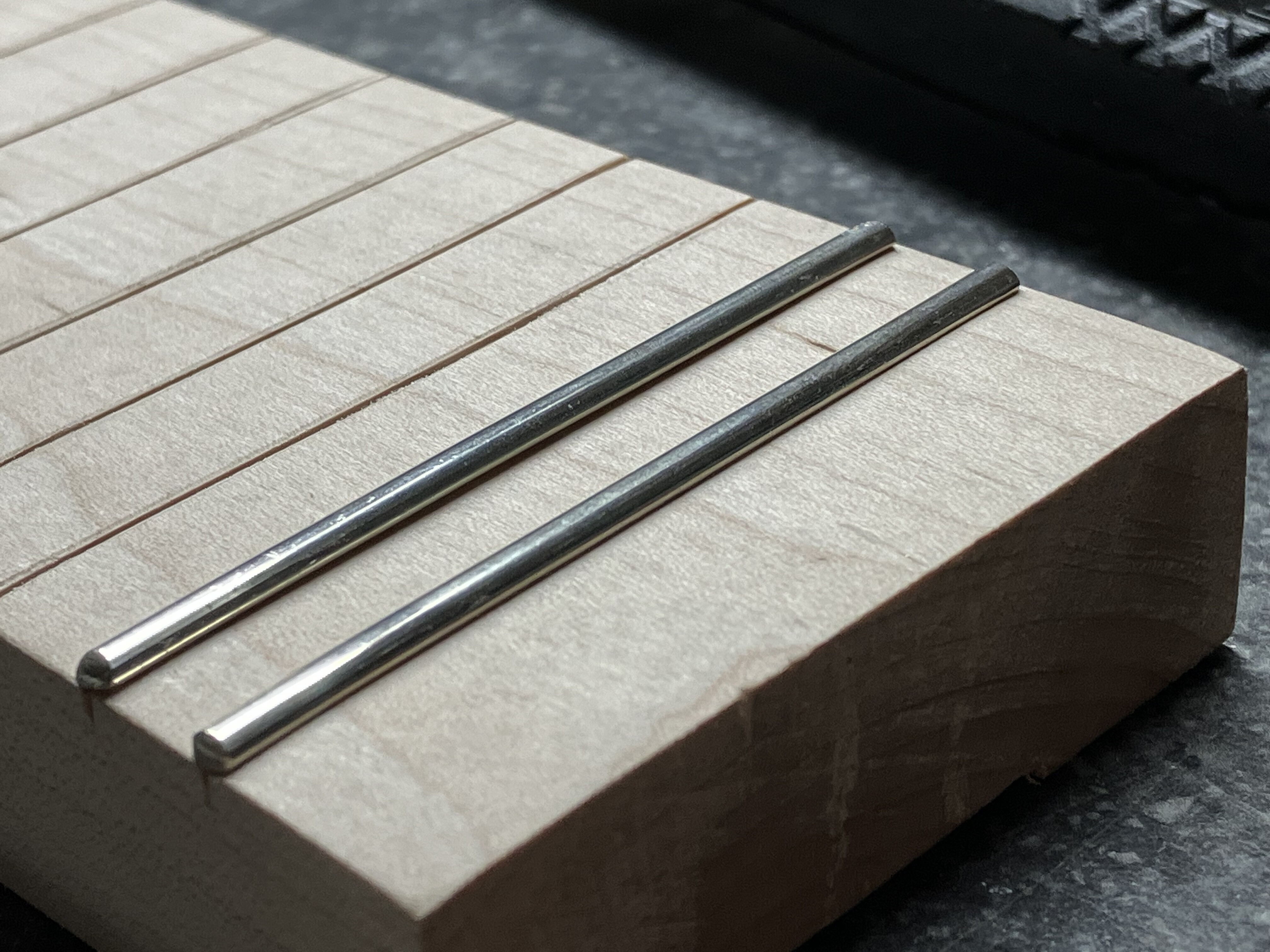 baritone-fretting-01.jpg